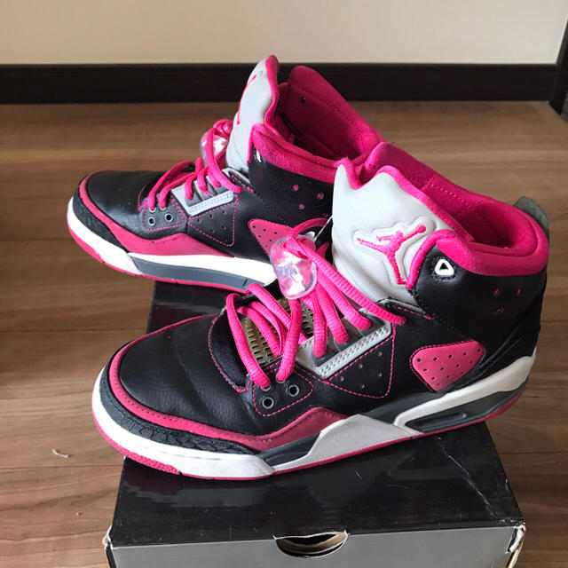 Jordan Rare Air black pink 23.5cm