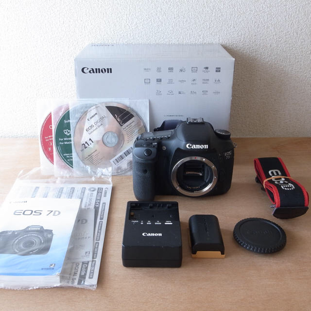 Canon(キヤノン)の【完動品】canon eos7D  スマホ/家電/カメラのカメラ(デジタル一眼)の商品写真