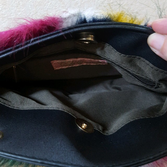 ANAP(アナップ)の【タグ付新品未使用】CHILLE ANAP ミックスカラーファーバッグ☆ レディースのバッグ(ハンドバッグ)の商品写真
