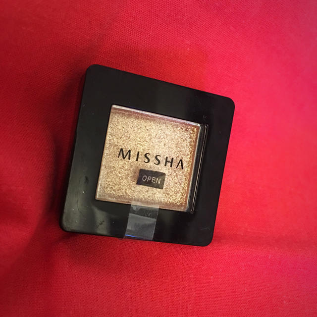 MISSHA(ミシャ)の【マイメロ プロフ確認様 専用】新品 未使用 MISSHA アイシャドウ コスメ/美容のベースメイク/化粧品(アイシャドウ)の商品写真