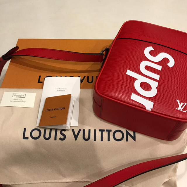 LOUIS VUITTON(ルイヴィトン)の【激レア】Louis Vuitton✖️Supreme DANUBE PM L メンズのバッグ(ショルダーバッグ)の商品写真