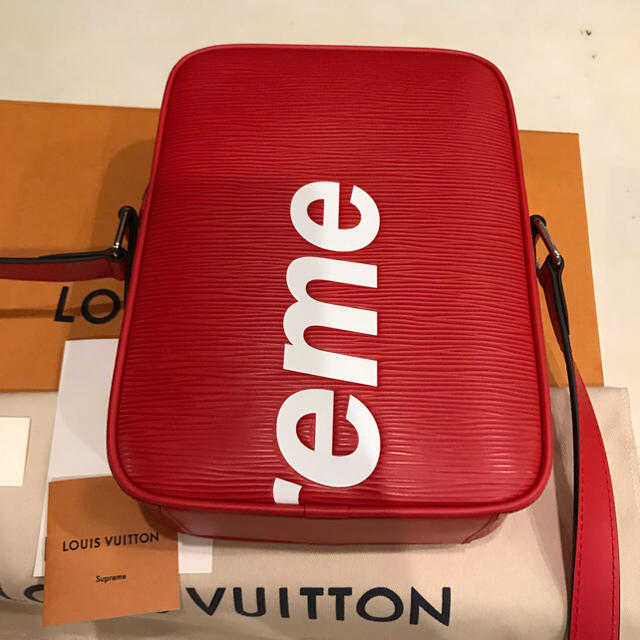 LOUIS VUITTON(ルイヴィトン)の【激レア】Louis Vuitton✖️Supreme DANUBE PM L メンズのバッグ(ショルダーバッグ)の商品写真