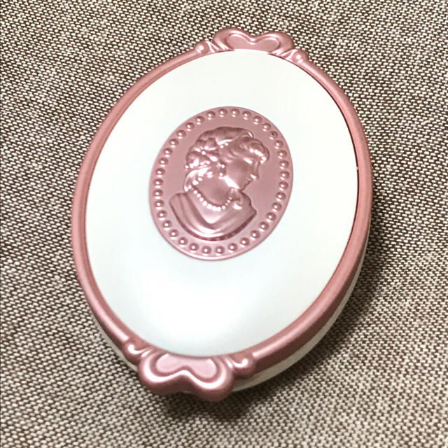 Les Merveilleuses LADUREE(レメルヴェイユーズラデュレ)の‼︎値下げ中‼︎【美品】ラデュレ チーク コスメ/美容のベースメイク/化粧品(チーク)の商品写真