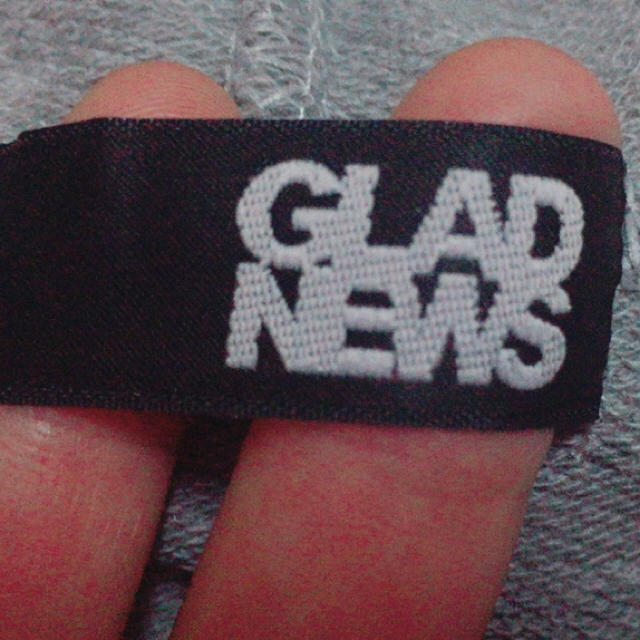 GLAD NEWS(グラッドニュース)のディズニープリンセス パロディ トレーナー レディースのトップス(トレーナー/スウェット)の商品写真
