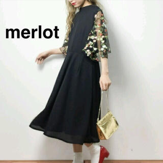メルロー(merlot)のメルロープリュス 花刺繍チュール袖ワンピース ブラック(ロングワンピース/マキシワンピース)