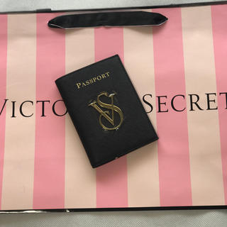 ヴィクトリアズシークレット(Victoria's Secret)のVICTORIA's SECRET パスケース(旅行用品)