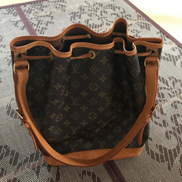 LOUIS VUITTON(ルイヴィトン)のLVバック レディースのバッグ(トートバッグ)の商品写真