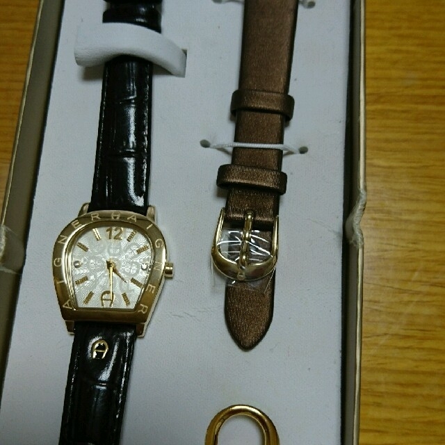 AIGNER - hyon318様専用出品月末まで値下げAIGNERレディース腕時計 ...