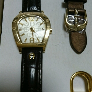 アイグナー(AIGNER)のhyon318様専用出品月末まで値下げAIGNERレディース腕時計、キーリング(腕時計)