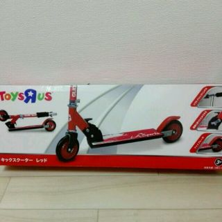 新品　キックボード　キッズスクーター　レッド　トイザらス(三輪車/乗り物)