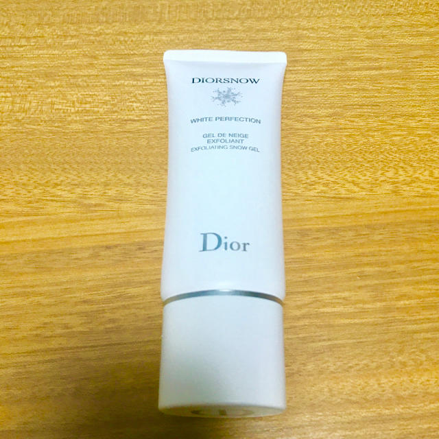 Dior(ディオール)のディオール Dior スノージェルスクラブ コスメ/美容のスキンケア/基礎化粧品(洗顔料)の商品写真