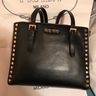 ミュウミュウ スタッズ トートバッグ(レディース)の通販 23点 | miumiu