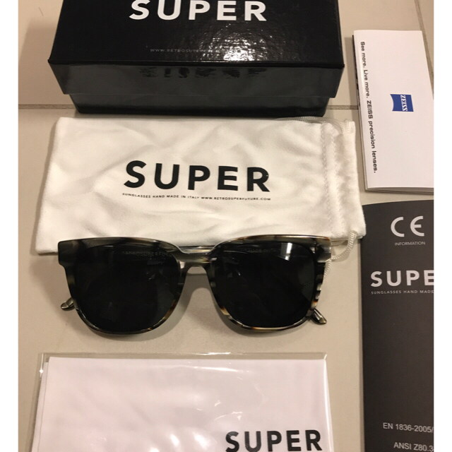 Super Sunglasses(スーパーサングラス)のSUPER サングラス スーパーmade in ITALY レディースのファッション小物(サングラス/メガネ)の商品写真