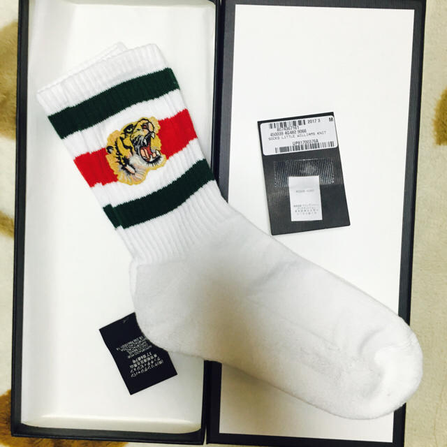 入手困難Gucci タイガー付き ストレッチ ソックス 「タグ付き」-