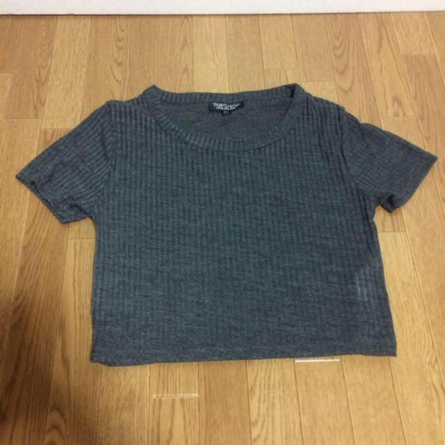 TOPSHOP(トップショップ)のTOPSHOP❤︎短丈Ｔシャツ レディースのトップス(Tシャツ(半袖/袖なし))の商品写真
