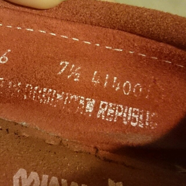 Minnetonka(ミネトンカ)のミネトンカ 赤モカシン 値下げ レディースの靴/シューズ(ローファー/革靴)の商品写真