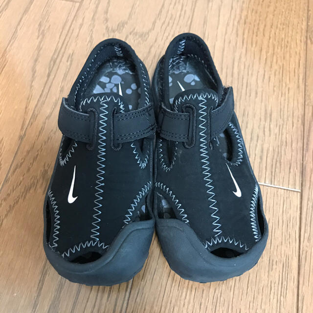 NIKE(ナイキ)のNIKE サンダル 15.0 キッズ/ベビー/マタニティのキッズ靴/シューズ(15cm~)(サンダル)の商品写真