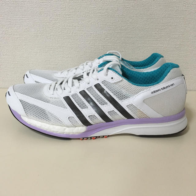 adidas(アディダス)の新品 Adidas アディゼロ タクミレン ブースト 2  22cm マラソン スポーツ/アウトドアのランニング(シューズ)の商品写真