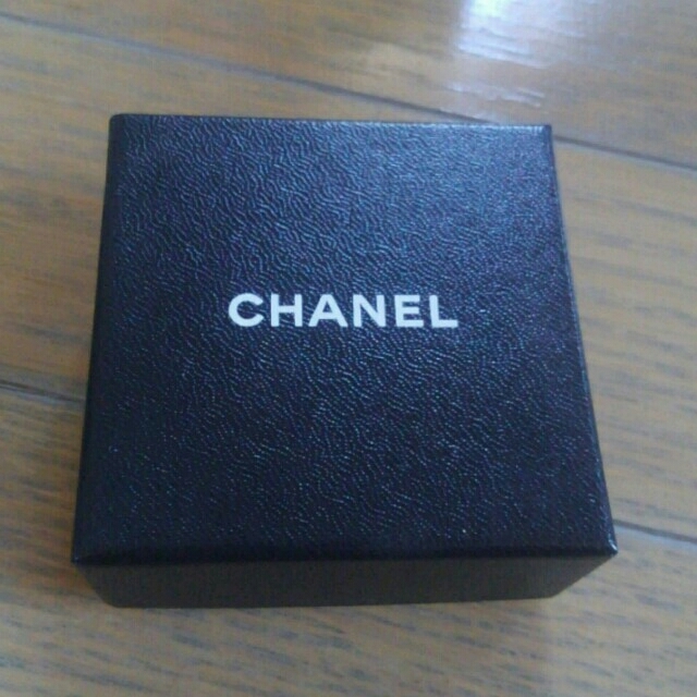 CHANEL(シャネル)のCHANEL　新品ピアス レディースのアクセサリー(ピアス)の商品写真