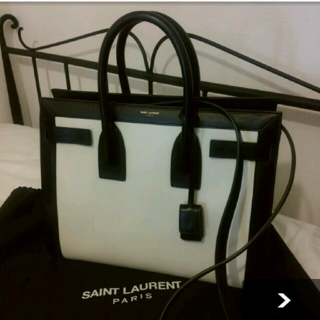 最終値下げ！Saint Laurent♥サックドジュール♥限定バッグハンドバッグ