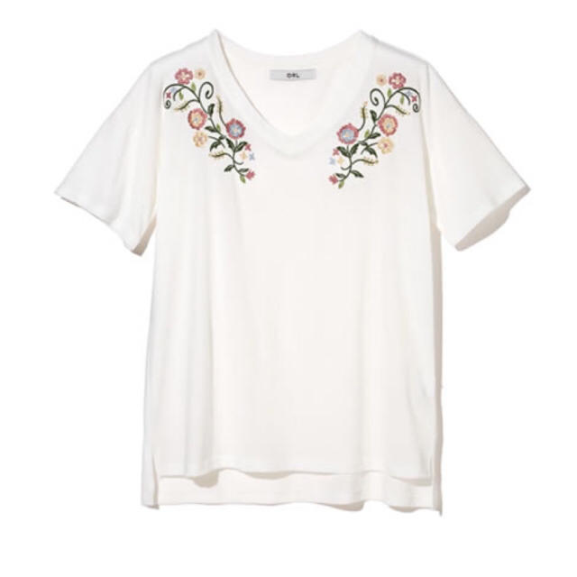 GRL(グレイル)のGRL グレイル フラワー刺繍VネックTシャツ レディースのトップス(Tシャツ(半袖/袖なし))の商品写真