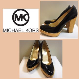 マイケルコース(Michael Kors)のマイケルコース♡ブラックエナメル パンプス♡(ハイヒール/パンプス)