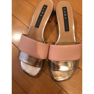 ザラ(ZARA)のZARA ピンクシルバーサンダル ミュール今期♡(サンダル)