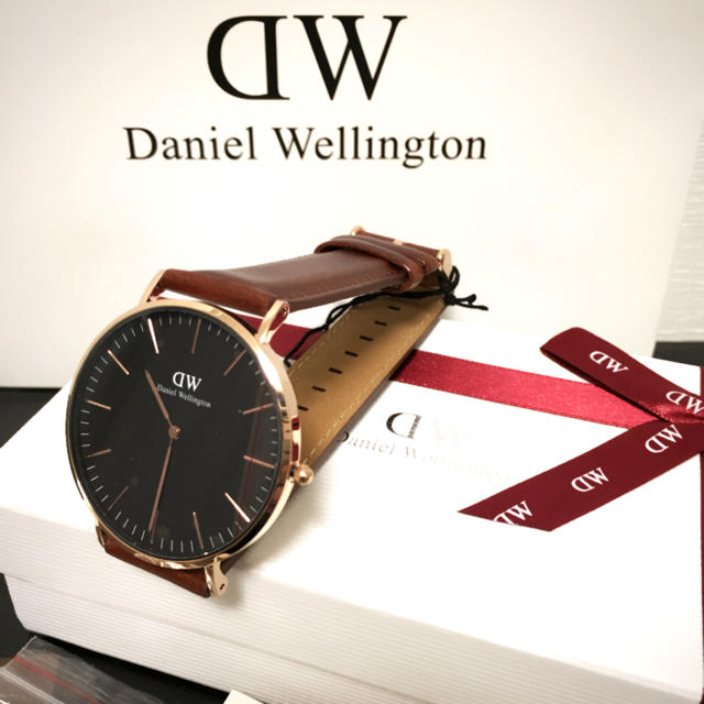 Daniel Wellington(ダニエルウェリントン)の大人気☆ ダニエルウェリントン ブラウン 40㎜ ゴールドフレーム メンズの時計(腕時計(アナログ))の商品写真