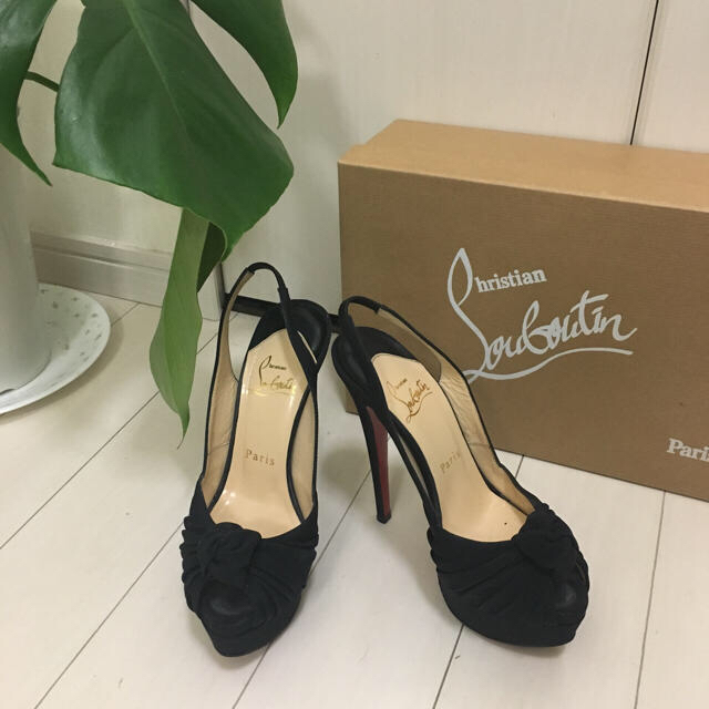 Christian Louboutin(クリスチャンルブタン)のぽこ♡さん専用 Christian Louboutin クリスチャンルブタン レディースの靴/シューズ(ハイヒール/パンプス)の商品写真