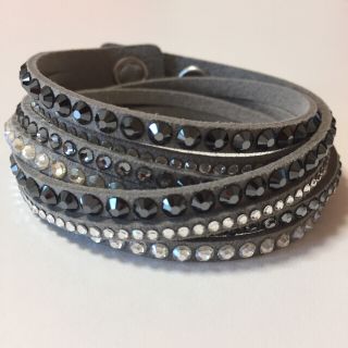 スワロフスキー(SWAROVSKI)の正規品 SLAKE DELUXE GRAY ブレスレット(ブレスレット/バングル)