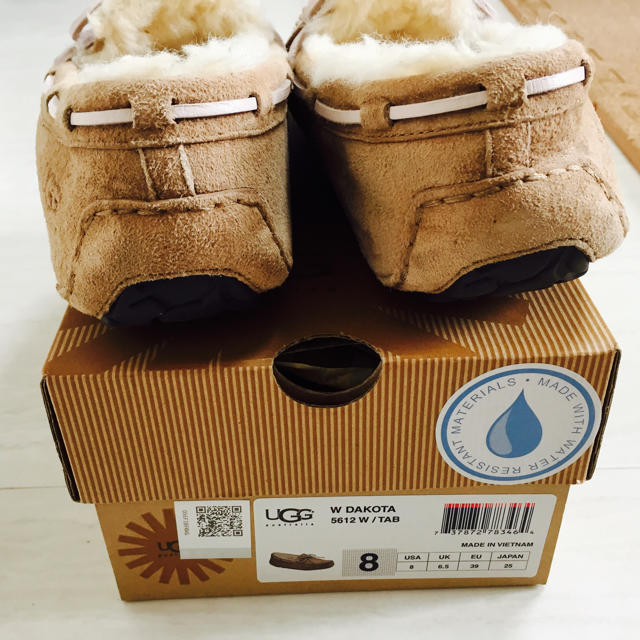 UGG(アグ)のugg＊モカシン＊ベージュ×ピンク レディースの靴/シューズ(スリッポン/モカシン)の商品写真