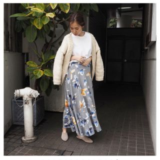 トゥデイフル(TODAYFUL)のFlower Slit SK (ロングスカート)