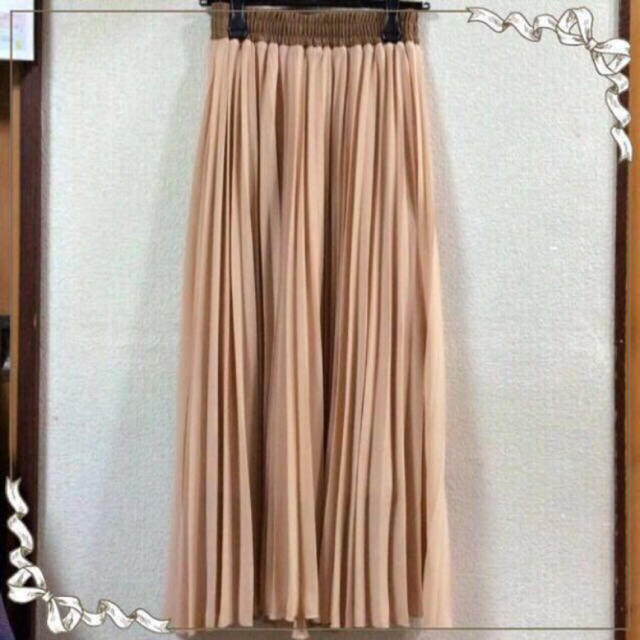 UNITED ARROWS(ユナイテッドアローズ)のベージュピンクロングスカート レディースのスカート(ロングスカート)の商品写真