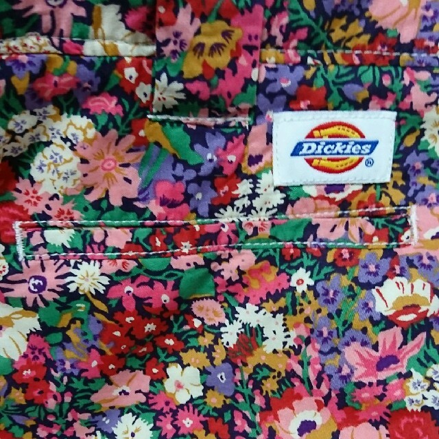 Dickies(ディッキーズ)のDickies★リバティ 花柄 ショートパンツ レディースのパンツ(ショートパンツ)の商品写真