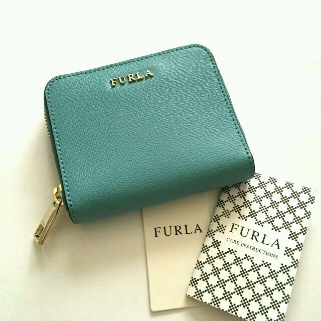 レザーサイズ【新品】FURLA(フルラ)アズーロ レザー 二つ折り財布