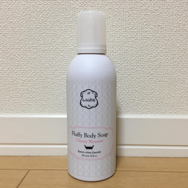 Laline(ラリン)の限定値下げ☆ラリン フラッフィーボディソープ チェリーブロッサム 200ml コスメ/美容のボディケア(ボディソープ/石鹸)の商品写真