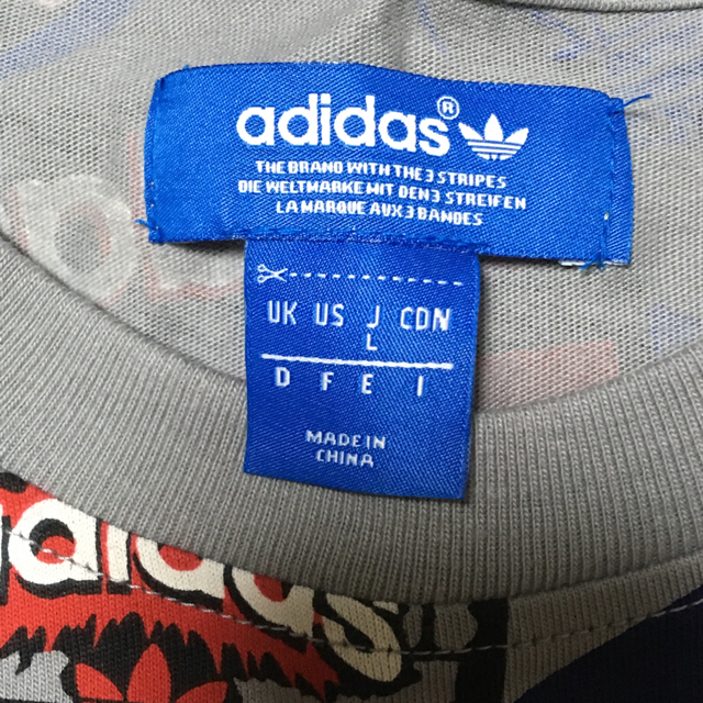adidas(アディダス)のアディダスオリジナルTシャツ レディースのトップス(Tシャツ(半袖/袖なし))の商品写真