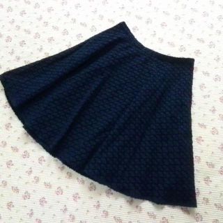 トッカ(TOCCA)の【極美】 トッカ TOCCA 刺繍 スカート 6 花柄 W68 濃紺(ひざ丈スカート)