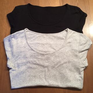 ユニクロ(UNIQLO)のユニクロ 長袖Tシャツ ２枚セット (Tシャツ(長袖/七分))