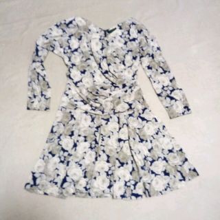 ローラアシュレイ(LAURA ASHLEY)の☆美品☆ バラのワンピース(ひざ丈ワンピース)