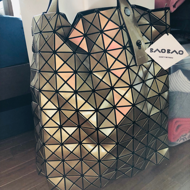 ISSEY MIYAKE(イッセイミヤケ)のBAOBAO イッセイミヤケ レディースのバッグ(トートバッグ)の商品写真