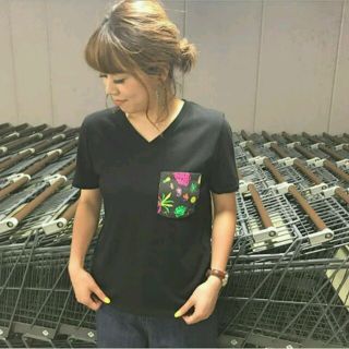 ロデオクラウンズ(RODEO CROWNS)の今期新品*RODEO CROWNS*RCWB*柄ポケット Tシャツ(Tシャツ(半袖/袖なし))