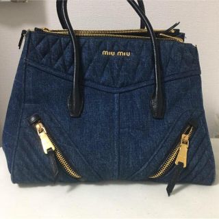 ミュウミュウ(miumiu)のmiumiu デニム バッグ(トートバッグ)