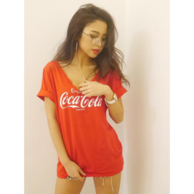 GYDA(ジェイダ)の【GYDA】CocaColaコラボ Tシャツ レディースのトップス(Tシャツ(半袖/袖なし))の商品写真