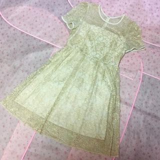 ジルスチュアート(JILLSTUART)の豪華！上品なジルスチュアートのピンクゴールドの総刺繍ワンピース(ミニワンピース)