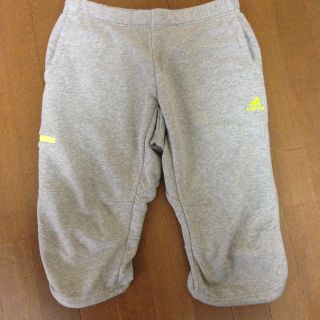 アディダス(adidas)のアディダス スエットハーフパンツ(カジュアルパンツ)