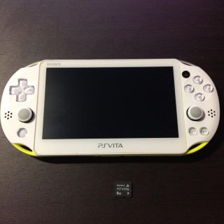 ソニー(SONY)のpsvita ライムグリーン 本体(携帯用ゲーム機本体)