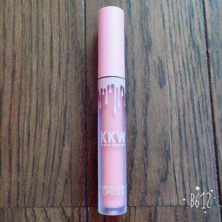 カイリーコスメティックス(Kylie Cosmetics)の【最終お値下げ】kkw collection マットリップ(口紅)