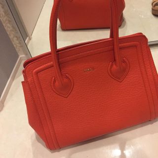 フルラ(Furla)のFURLA 革バッグ オレンジ(ハンドバッグ)