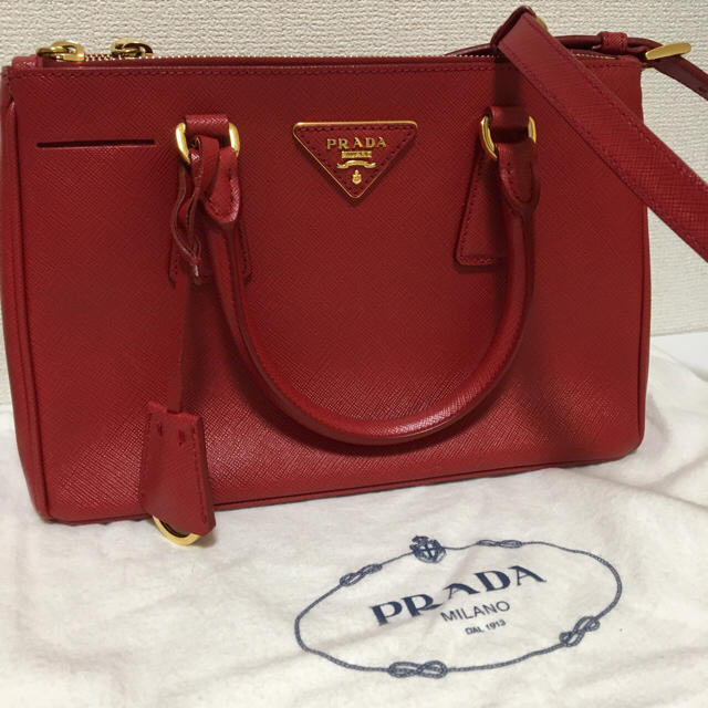 PRADA(プラダ)のPRADAサフィアーノレザーバッグ レディースのバッグ(ハンドバッグ)の商品写真